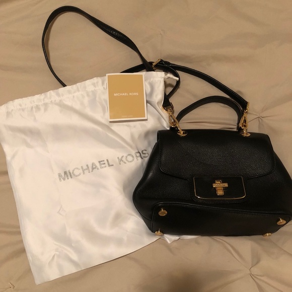 Michael Kors Handbags - Brand New Michaels Kors purse